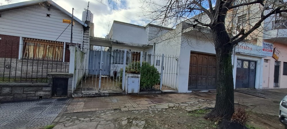 Casa a Reciclar sobre Av. Dardo Rocha Bernal