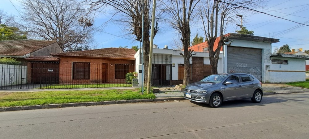 Venta casa sobre calle Gral Acha