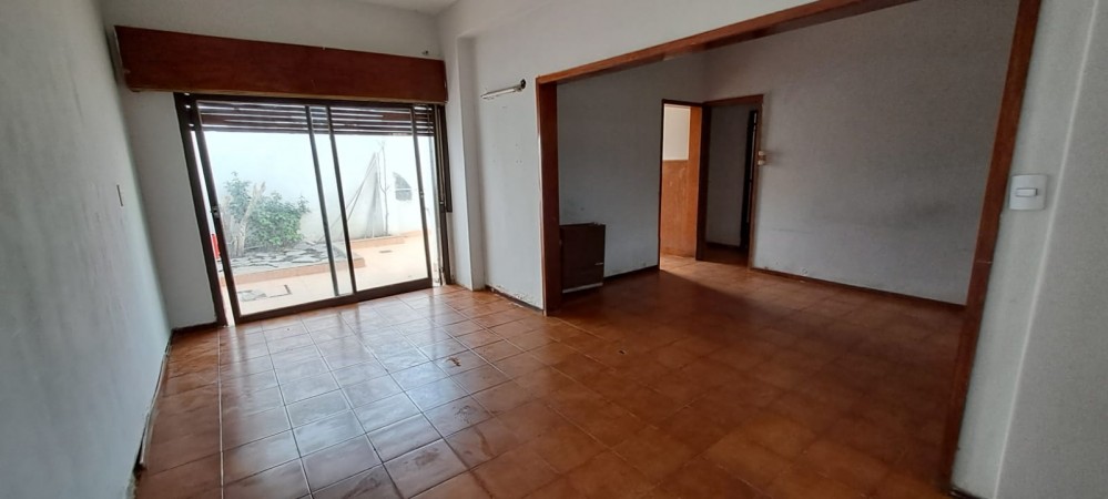 Venta casa sobre calle Gral Acha