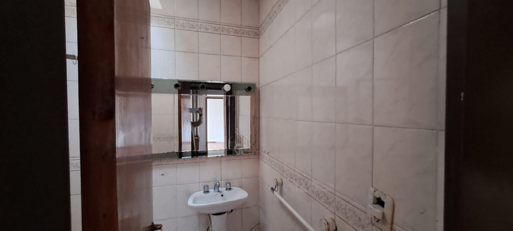 Venta casa sobre calle Gral Acha
