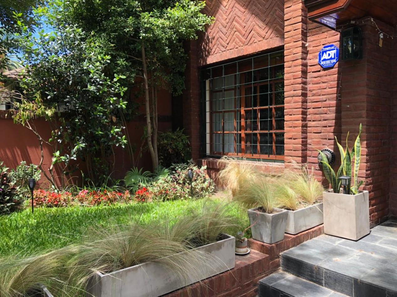  Espectacular Casa en zona Residencial de Quilmes