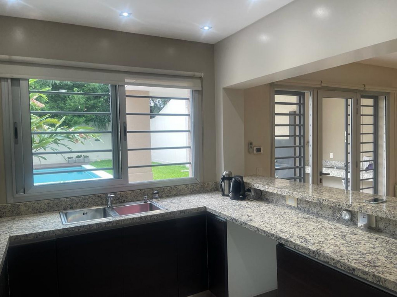 Hermosa Casa en Venta - Zona Residencial