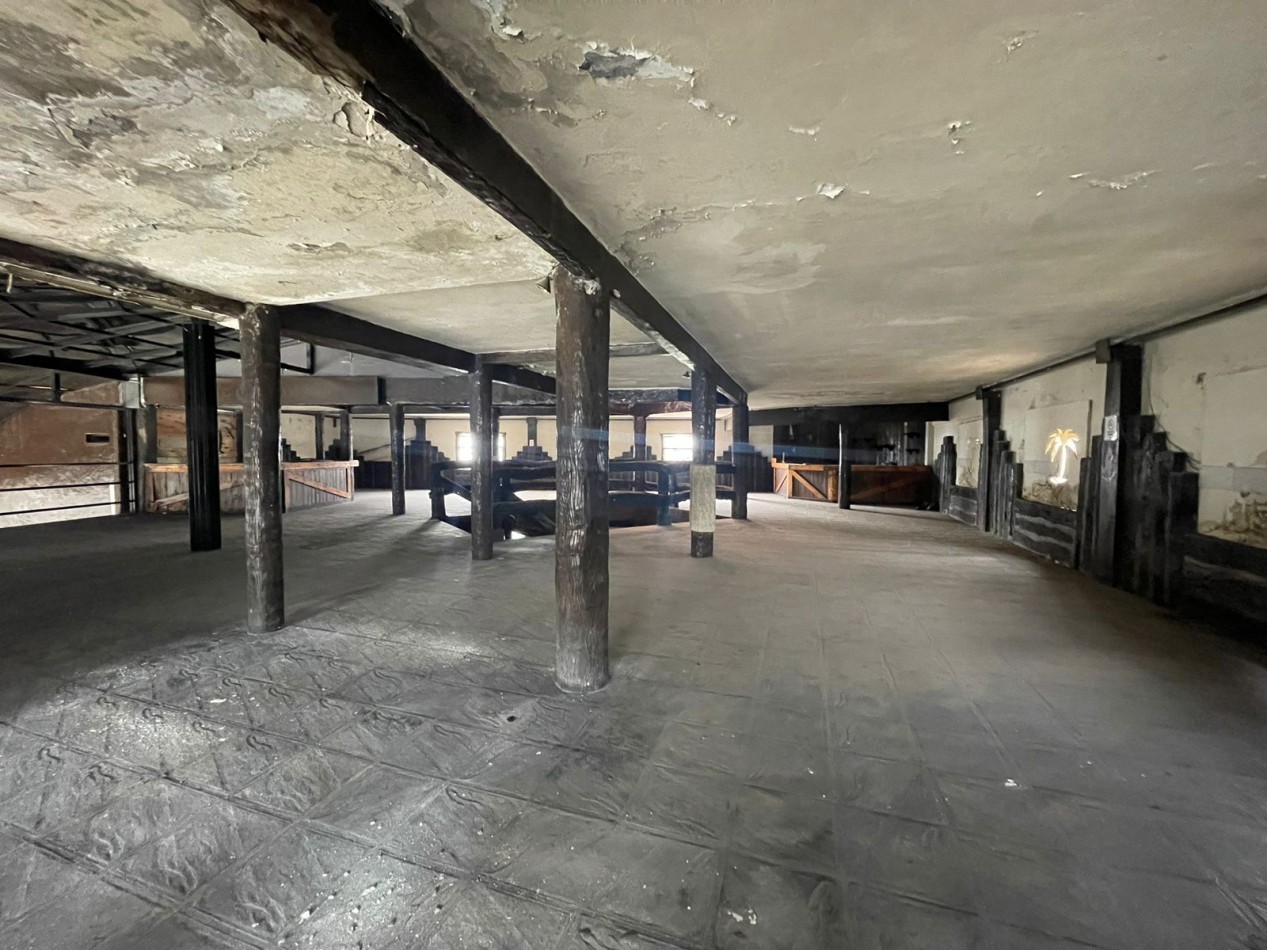 VN - IMPRESIONANTE LOCAL EN VENTA EN RIBERA DE QUILMES