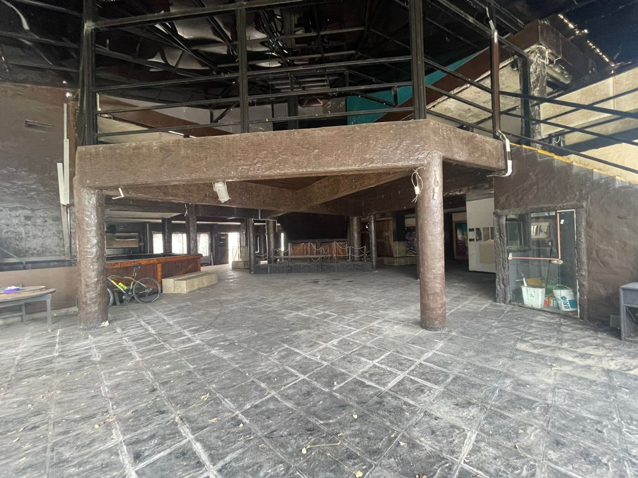 VN - IMPRESIONANTE LOCAL EN VENTA EN RIBERA DE QUILMES