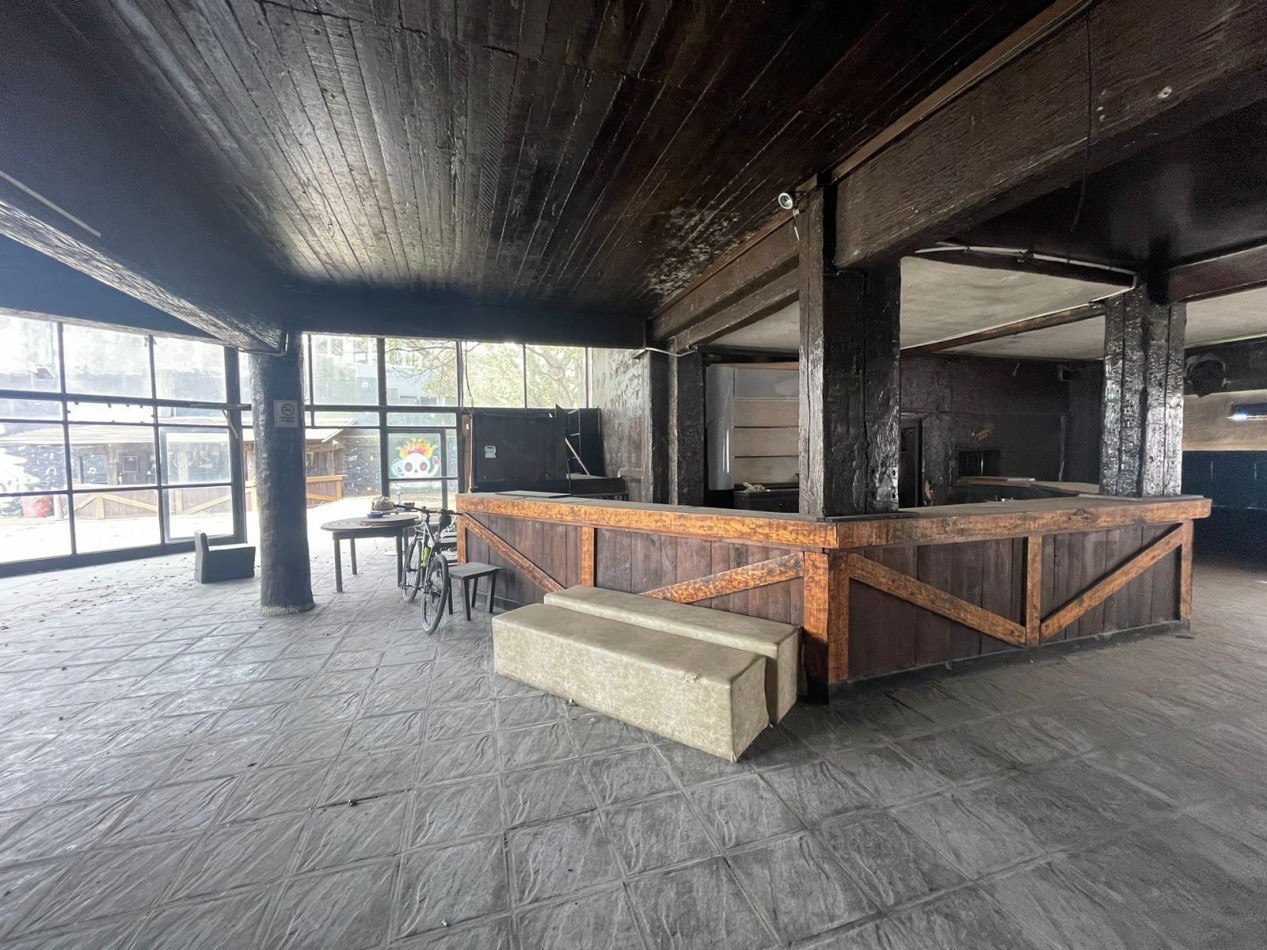 VN - IMPRESIONANTE LOCAL EN VENTA EN RIBERA DE QUILMES