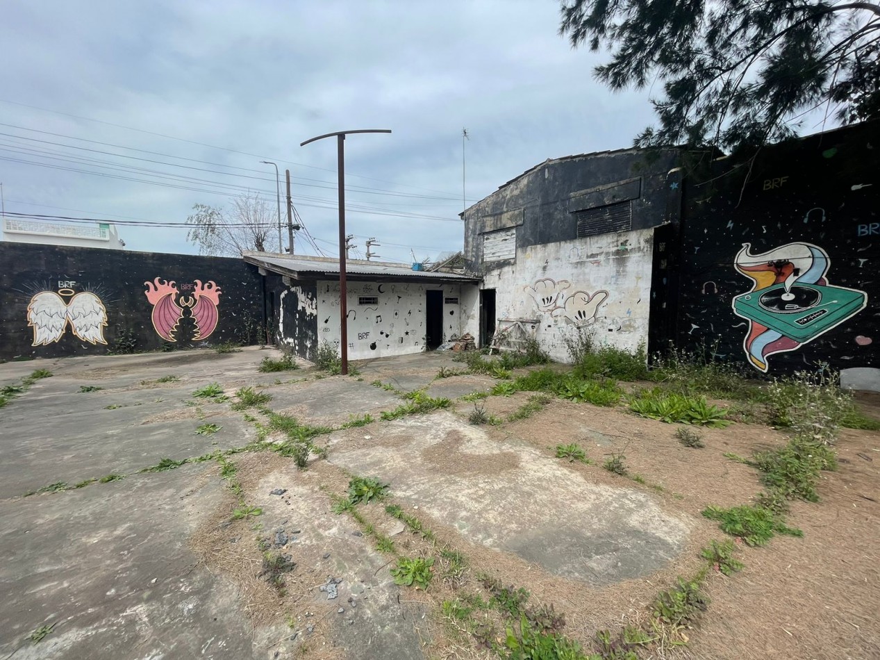 VN - IMPRESIONANTE LOCAL EN VENTA EN RIBERA DE QUILMES