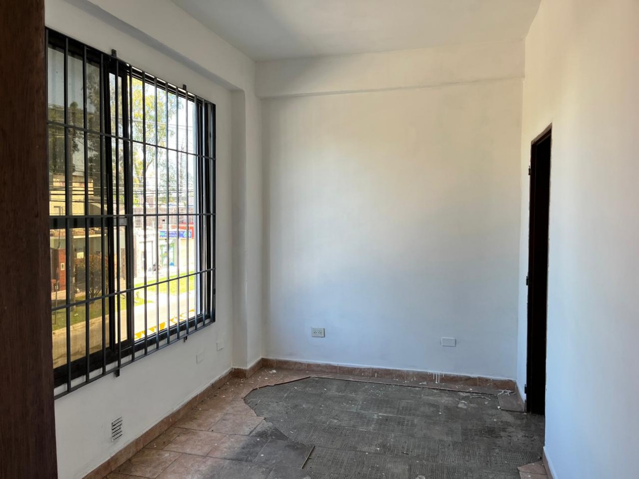 AJ DEPOSITO 1300 M2 EXCELENTE UBICACION
