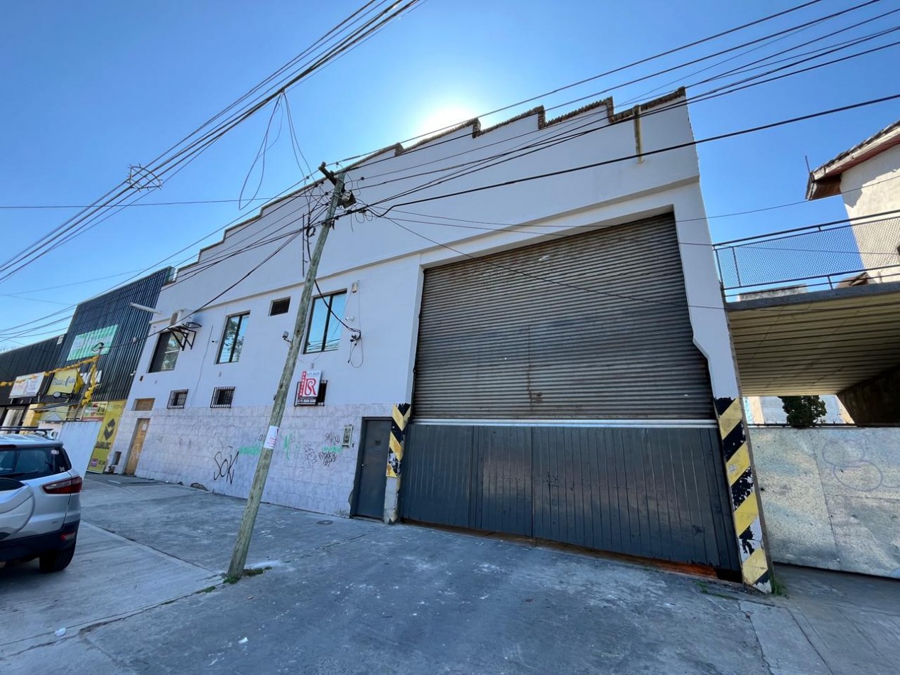 AJ DEPOSITO 1300 M2 EXCELENTE UBICACION