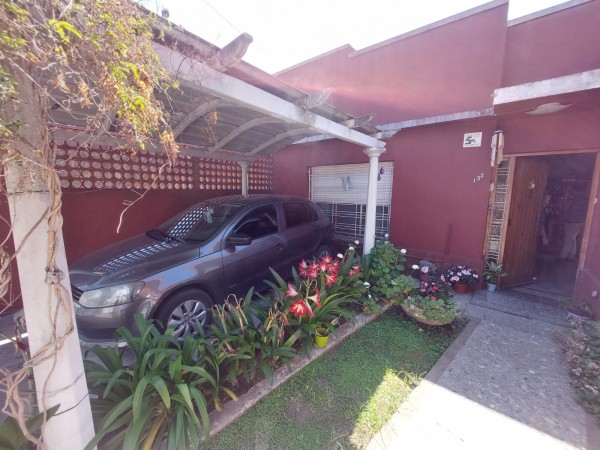 AV- Venta amplia casa 5 ambientes apta credito
