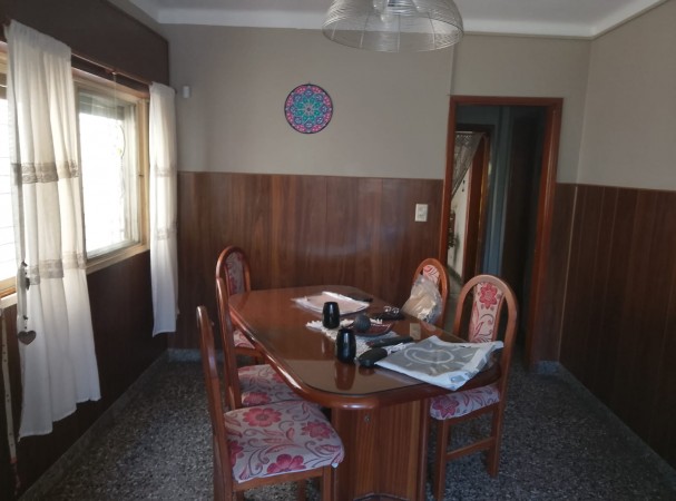 AV- Venta amplia casa 5 ambientes apta credito