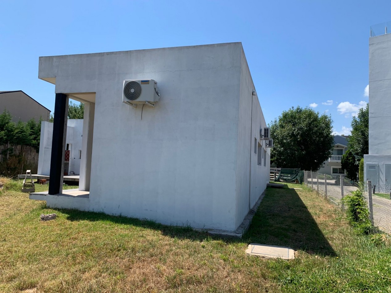 AZ- APTO CREDITO- CASA A TERMINAR en B° BARRANCAS de IRAOLA
