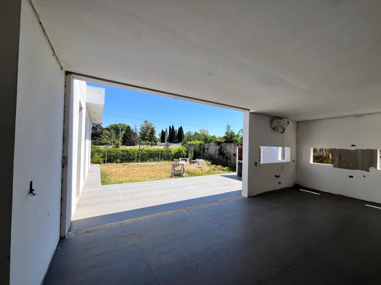 AZ- APTO CREDITO- CASA A TERMINAR en B° BARRANCAS de IRAOLA