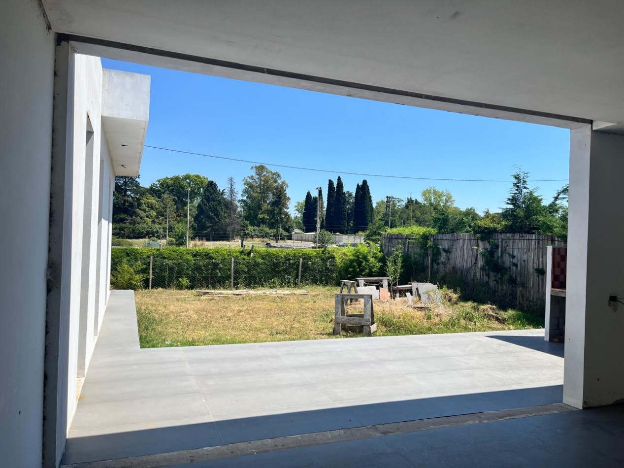 AZ- APTO CREDITO- CASA A TERMINAR en B° BARRANCAS de IRAOLA
