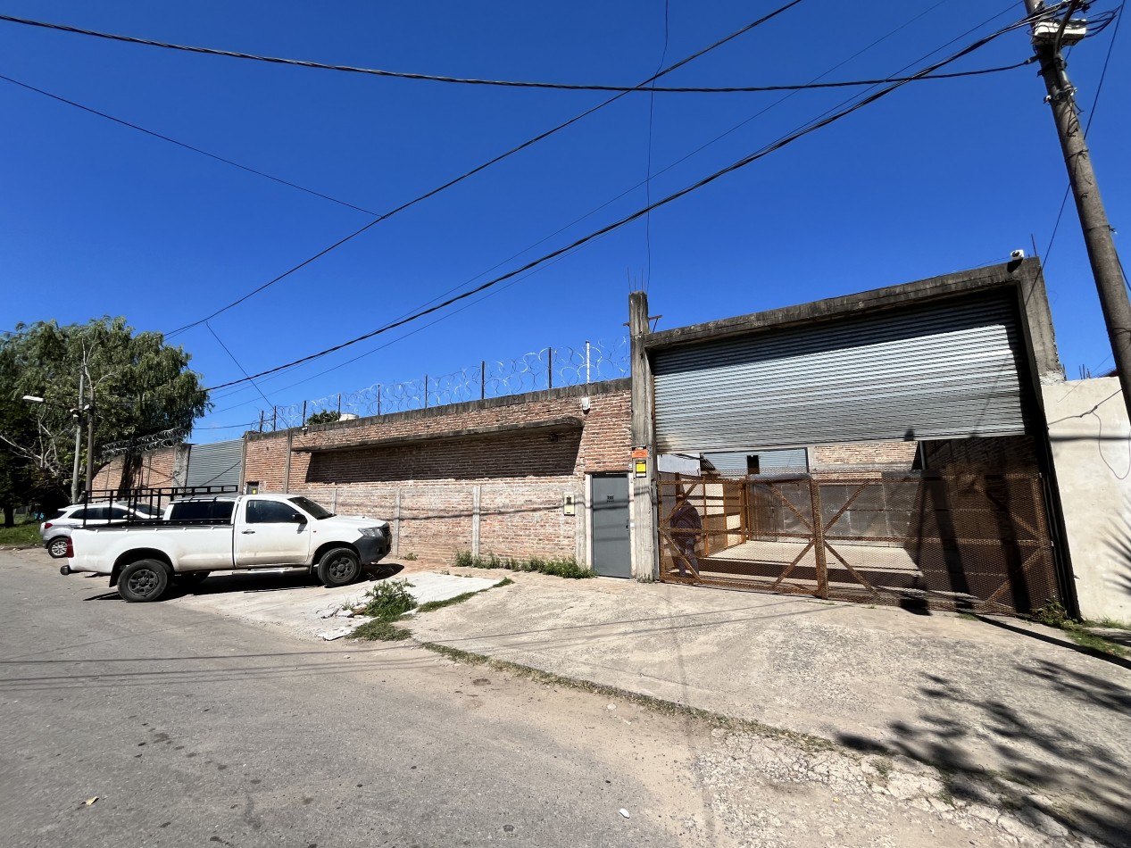 AJ DEPOSITOS 1200 m2 en excelente estado Berazategui