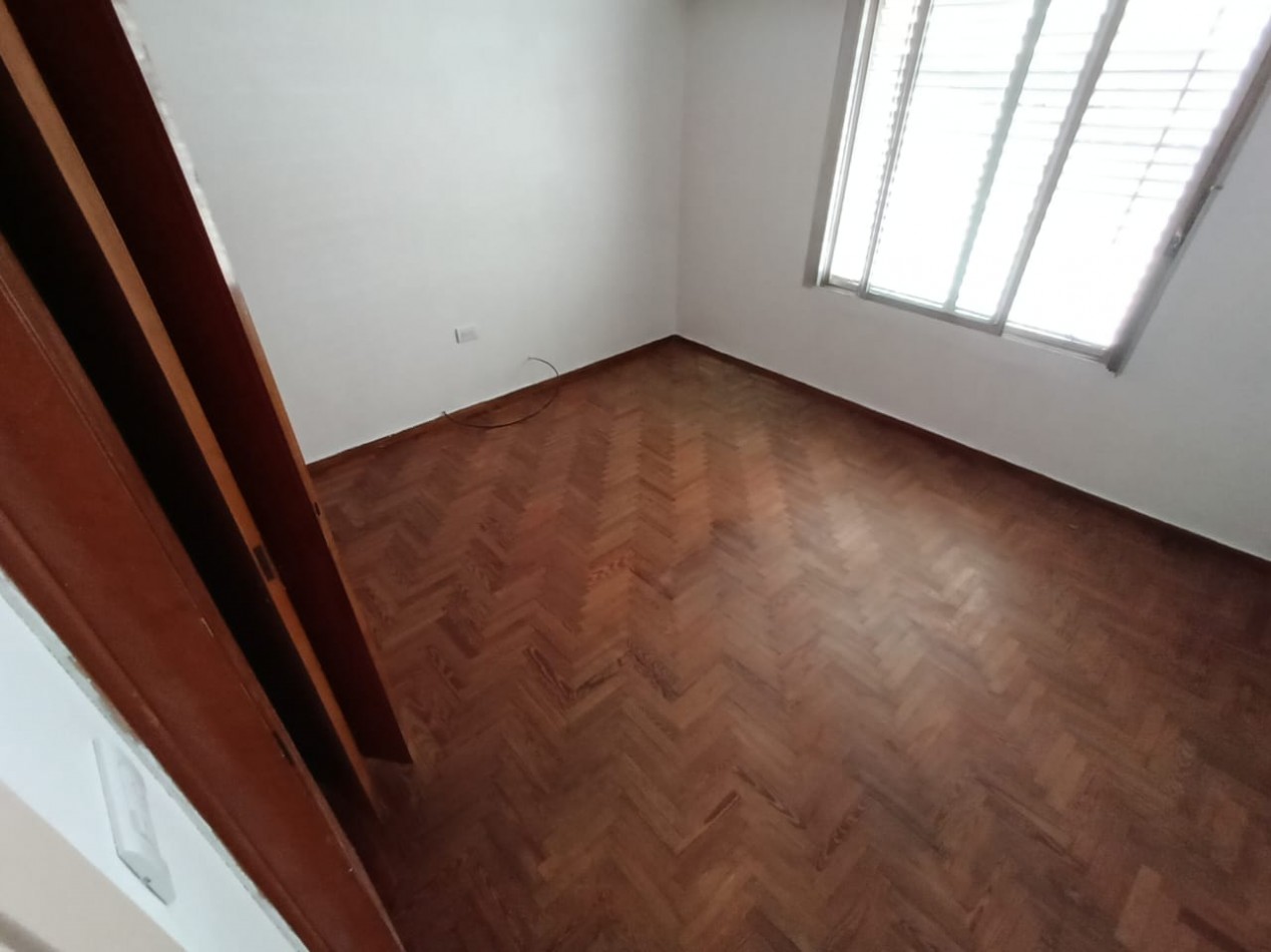 VG- luminosa casa de 4 ambientes!