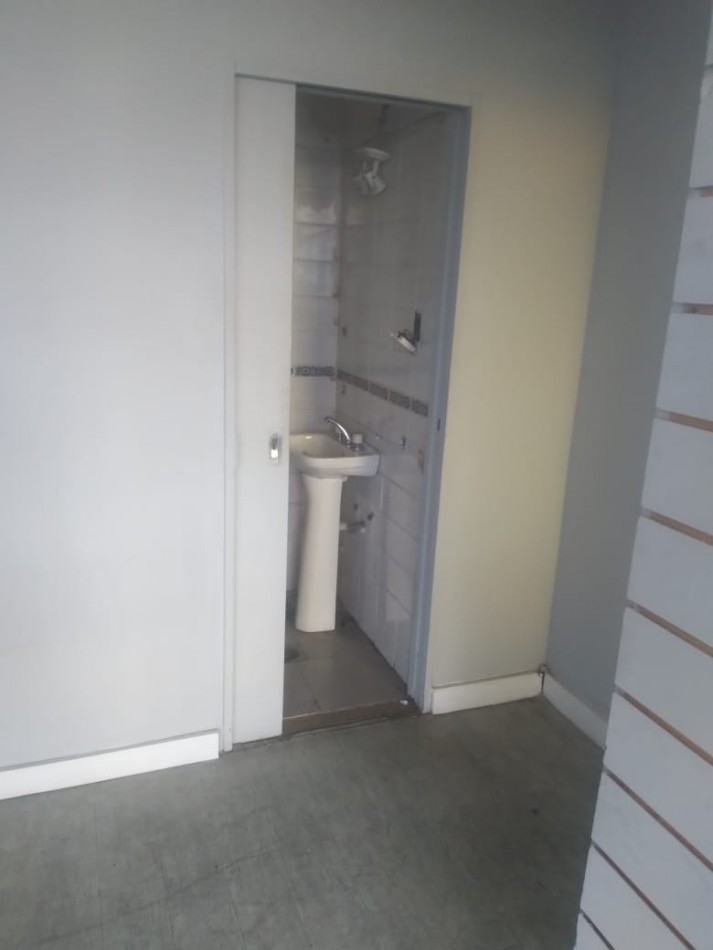 AJ - Local comercial de dos plantas