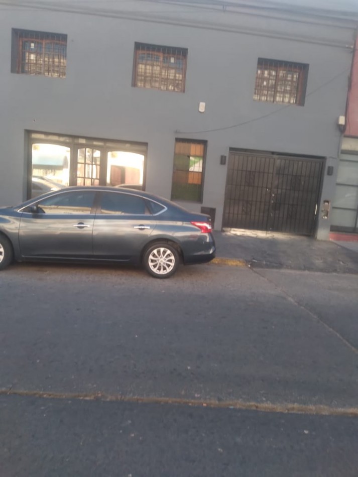 AJ - Local comercial de dos plantas