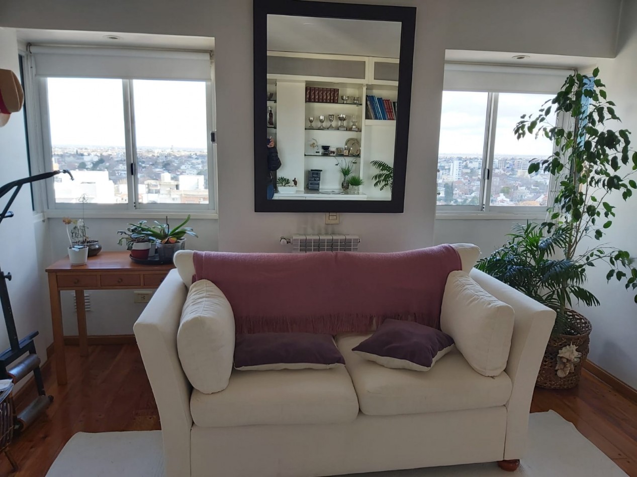 AJ - HERMOSO PISO 5 ambientes - ZONA PLAZA CONESA