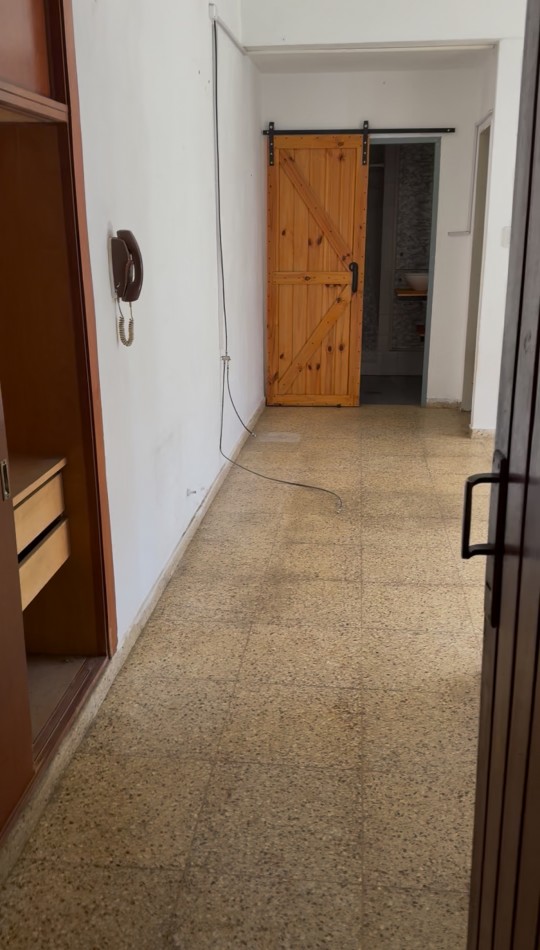 AJ - DEPARTAMENTO 2 ambientes con cochera y patio 