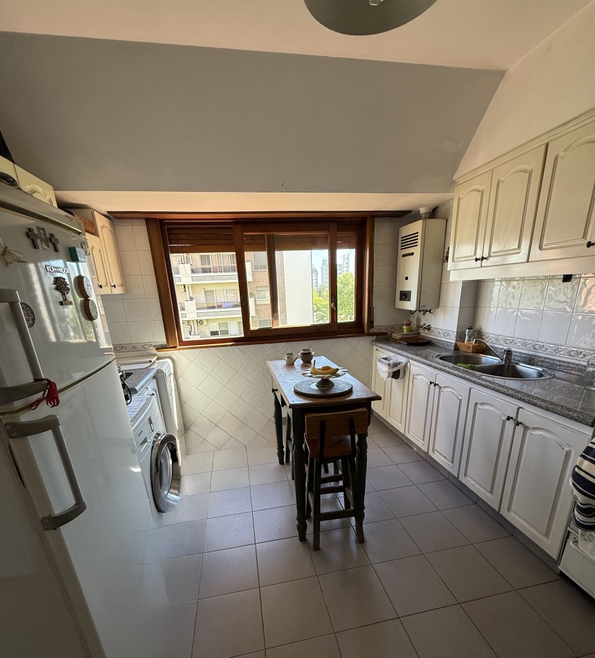 AJ - Departamento 3 ambientes, con la posibilidad de convertirlo en 3 dormitorios