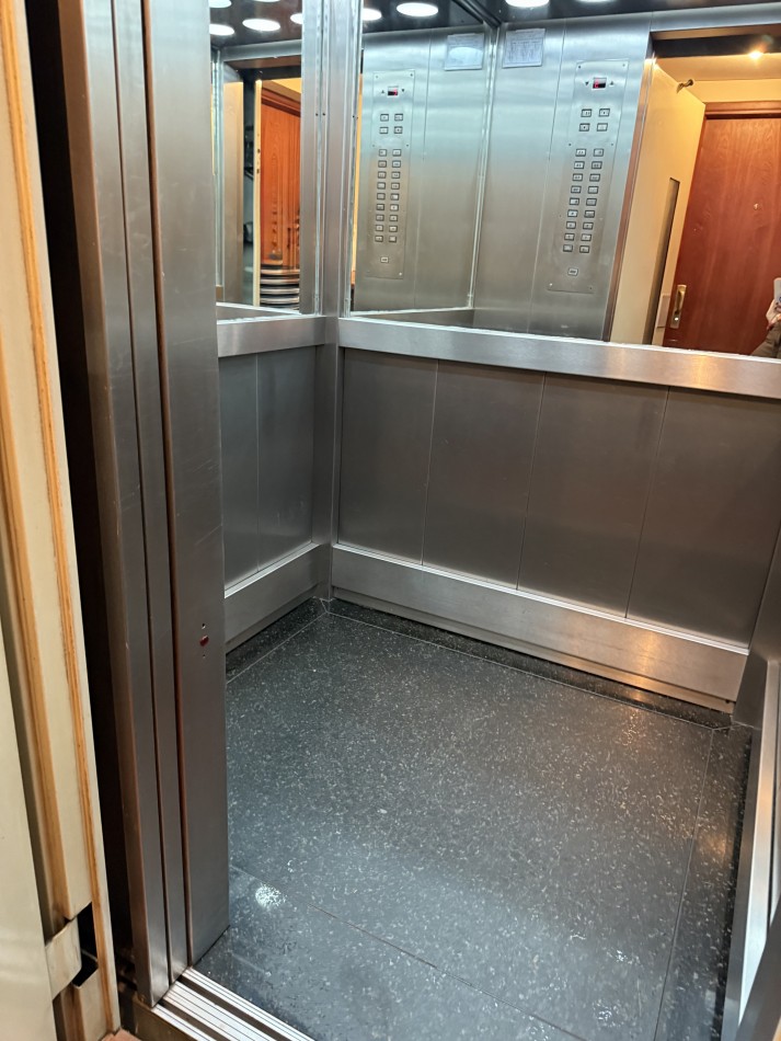 AJ - Departamento 3 ambientes, con la posibilidad de convertirlo en 3 dormitorios