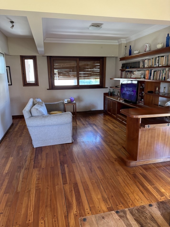 AJ - Departamento 3 ambientes, con la posibilidad de convertirlo en 3 dormitorios