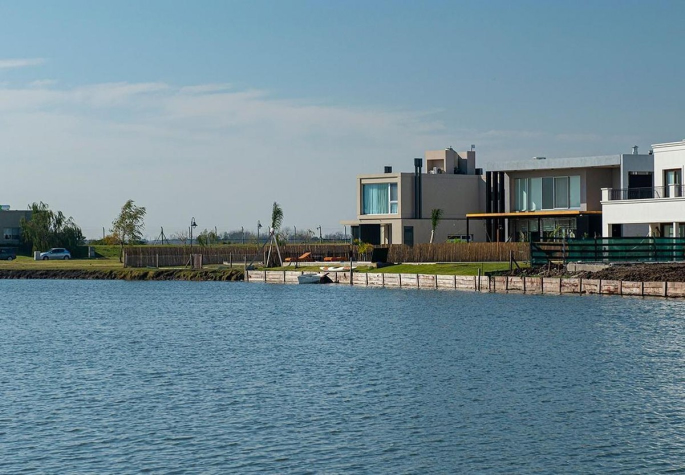 AM .Lote a La Laguna Elcano - Pueblos del Plata