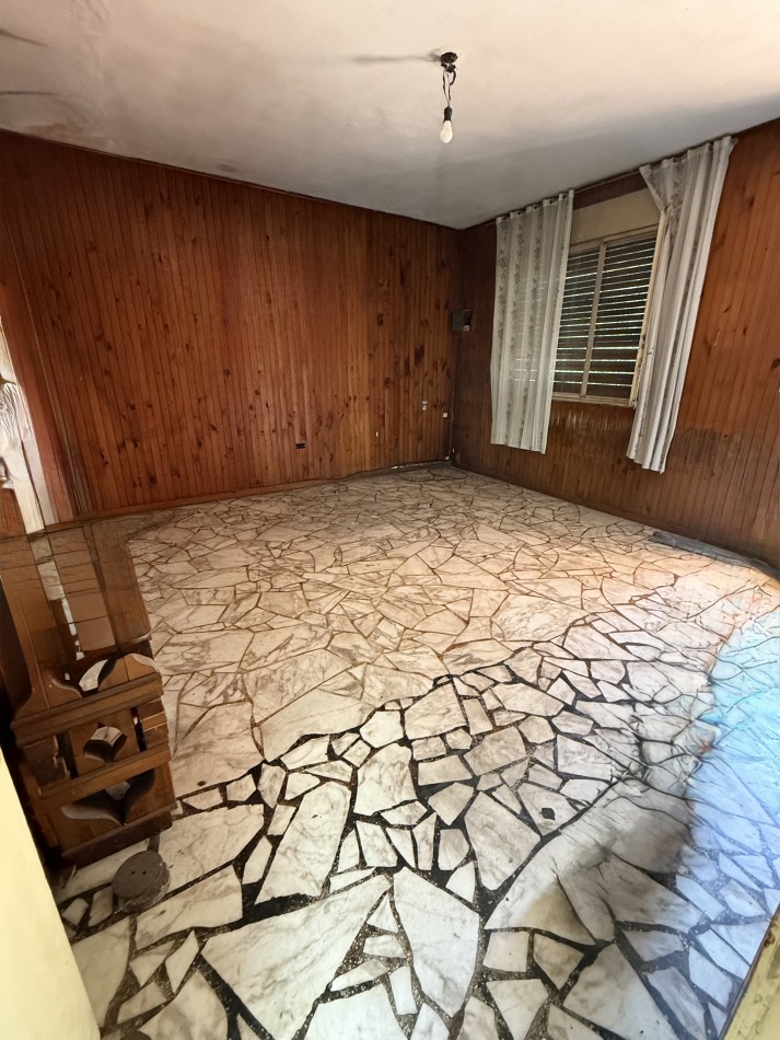 AJ - CASA 2 DORMITORIOS AMPLIO LOTE 