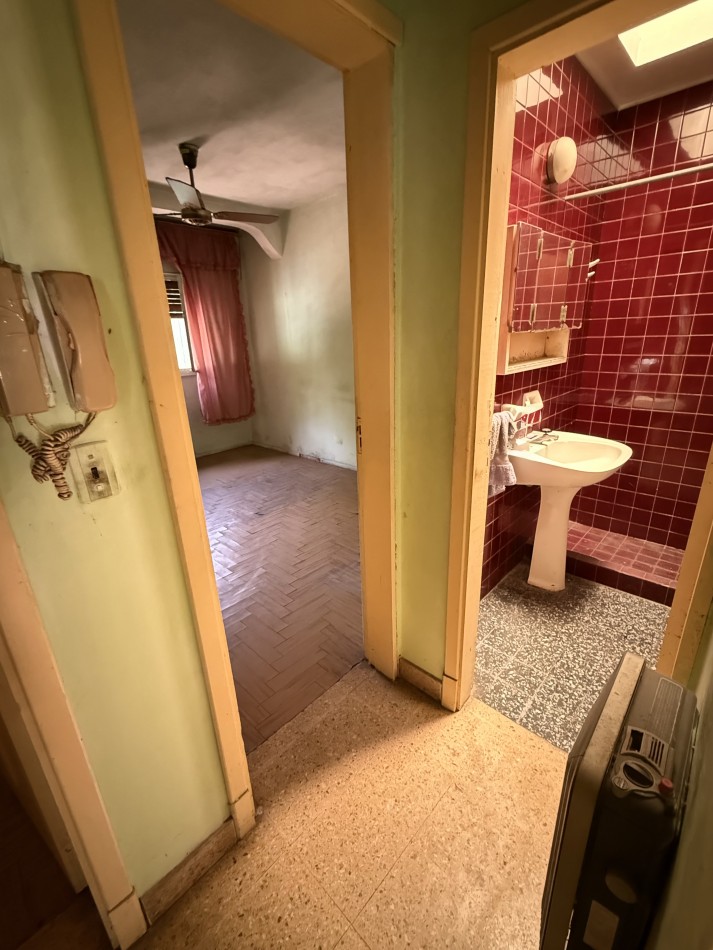 AJ - CASA 2 DORMITORIOS AMPLIO LOTE 