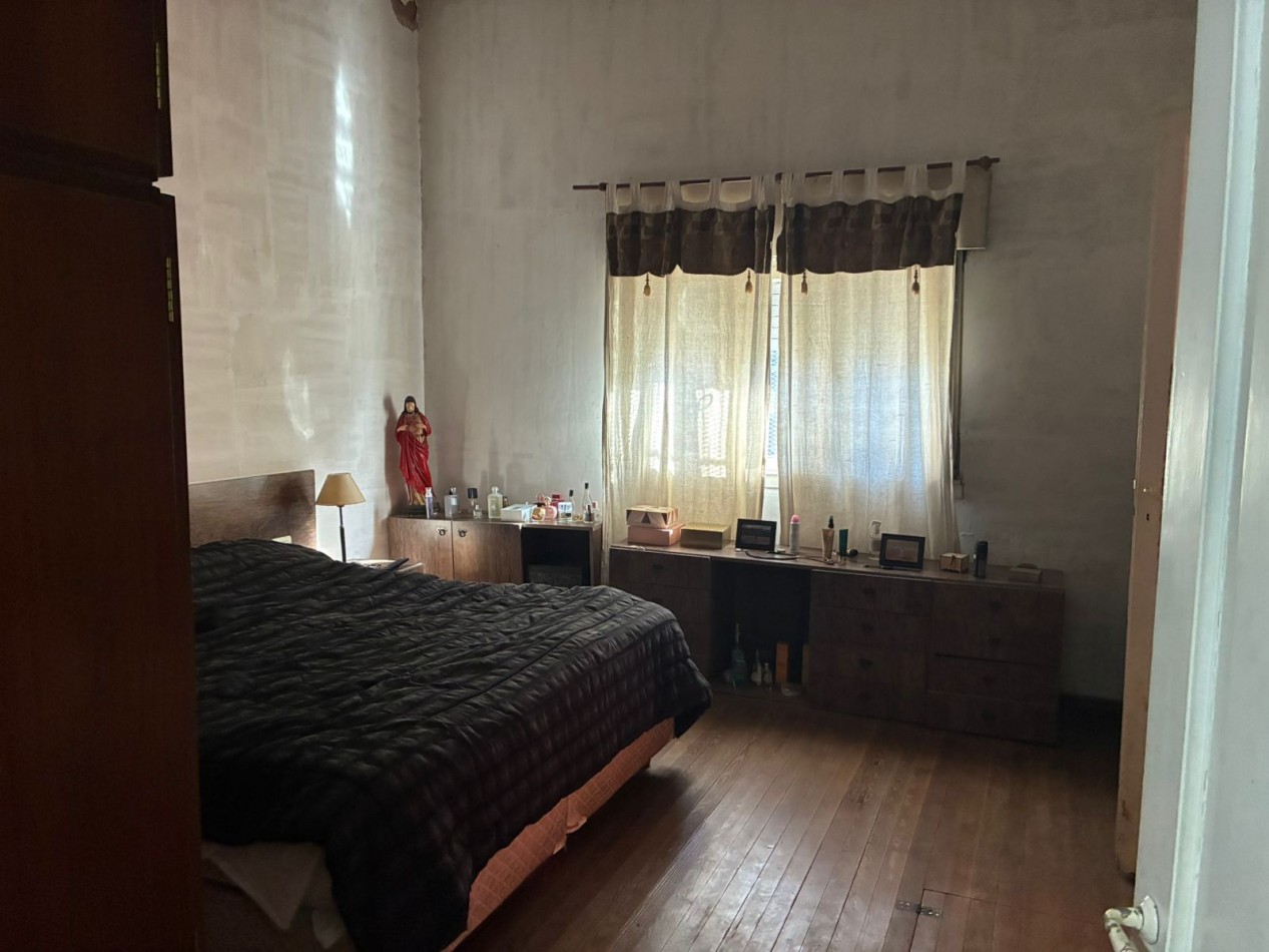 Av- Inmueble 4amb desarrollado en lote propio con entrada tipo PH