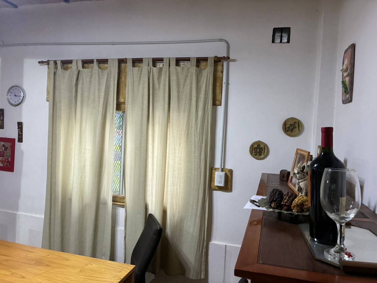 Av- Inmueble 4amb desarrollado en lote propio con entrada tipo PH