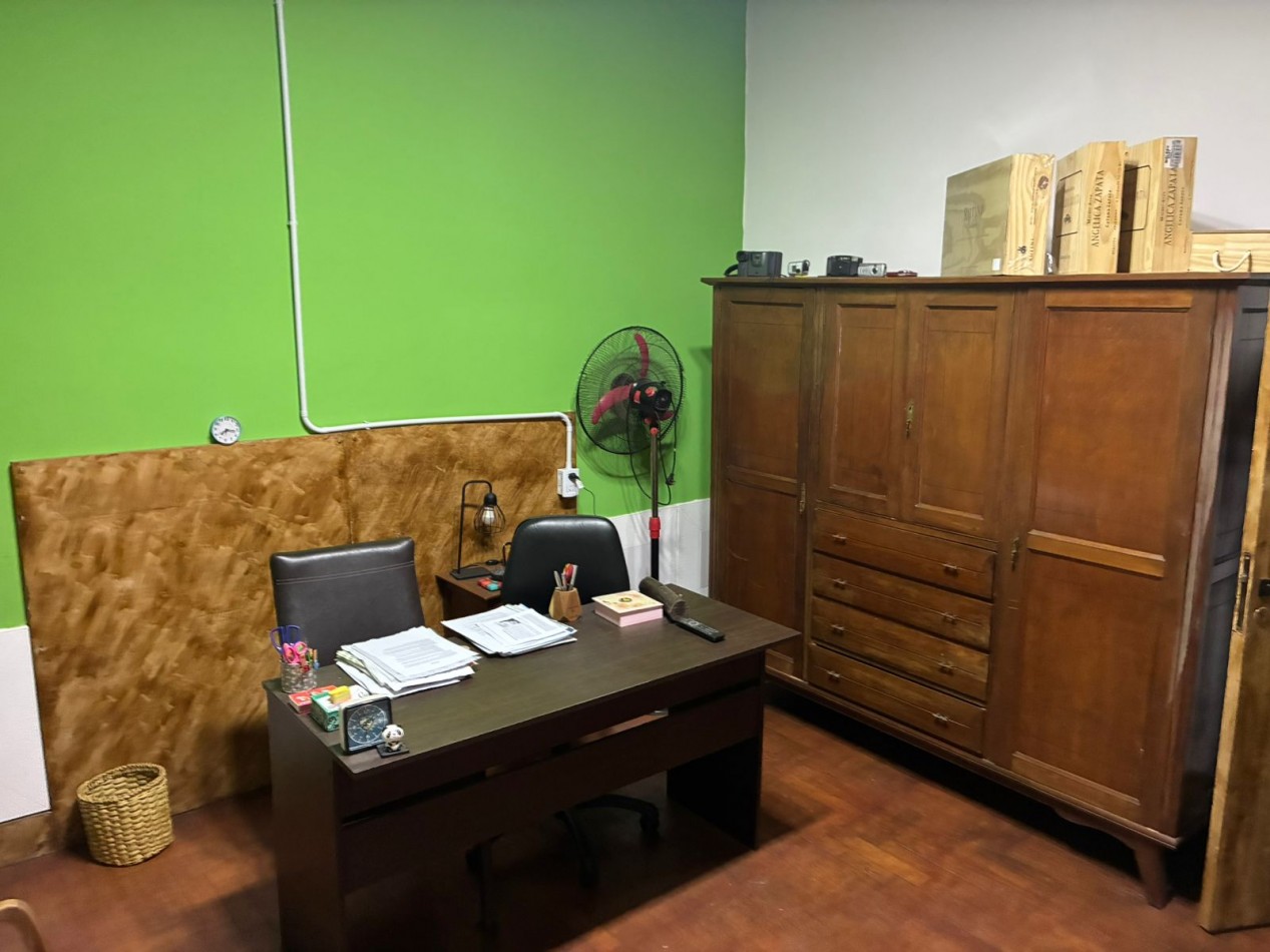 Av- Inmueble 4amb desarrollado en lote propio con entrada tipo PH