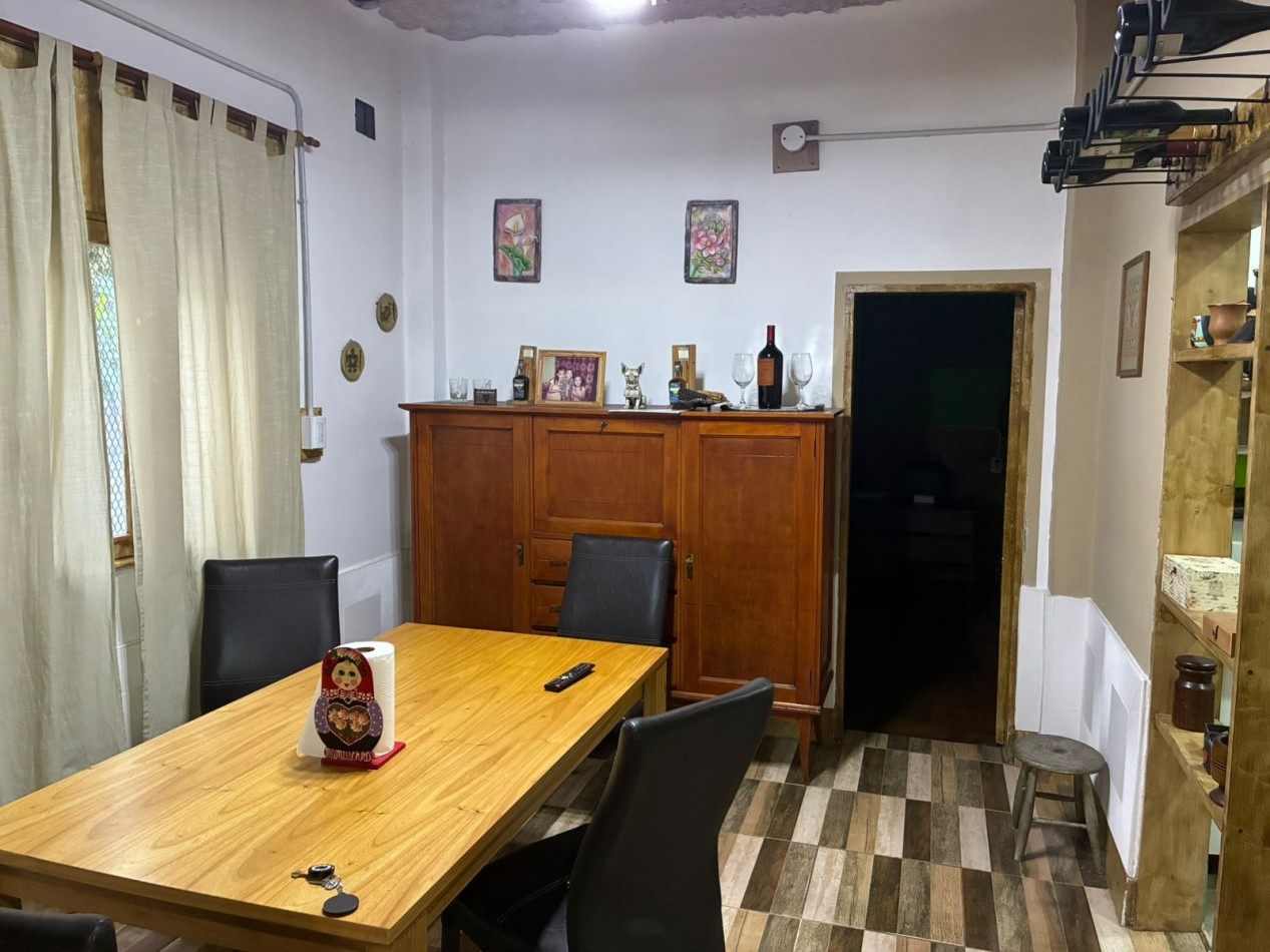 Av- Inmueble 4amb desarrollado en lote propio con entrada tipo PH