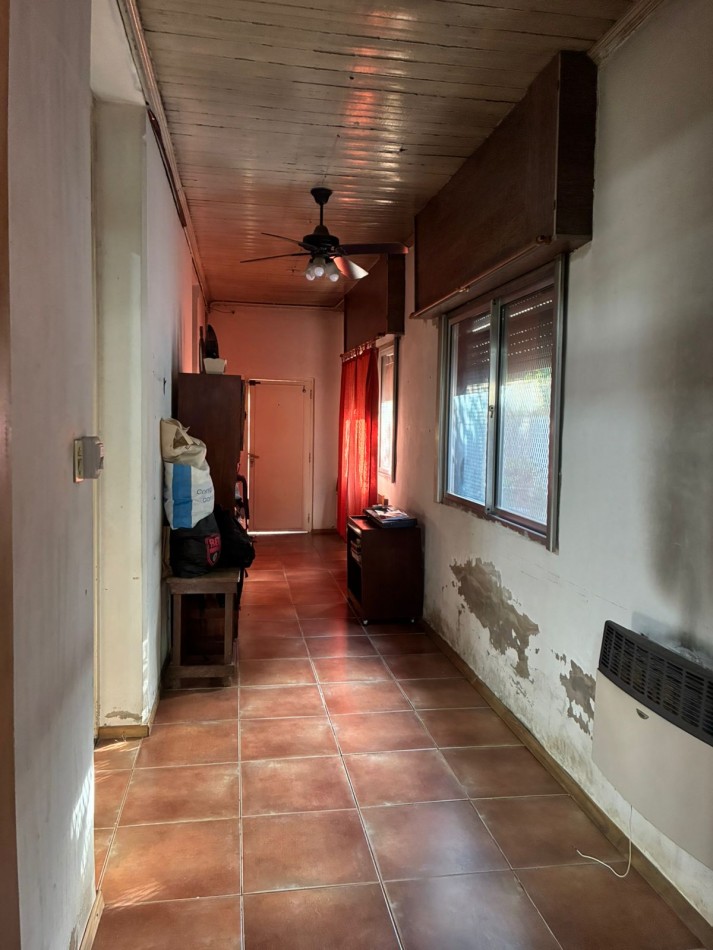 Av- Inmueble 4amb desarrollado en lote propio con entrada tipo PH