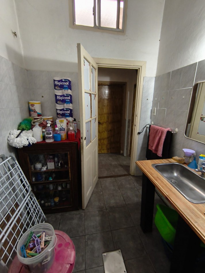 Av- Inmueble 4amb desarrollado en lote propio con entrada tipo PH