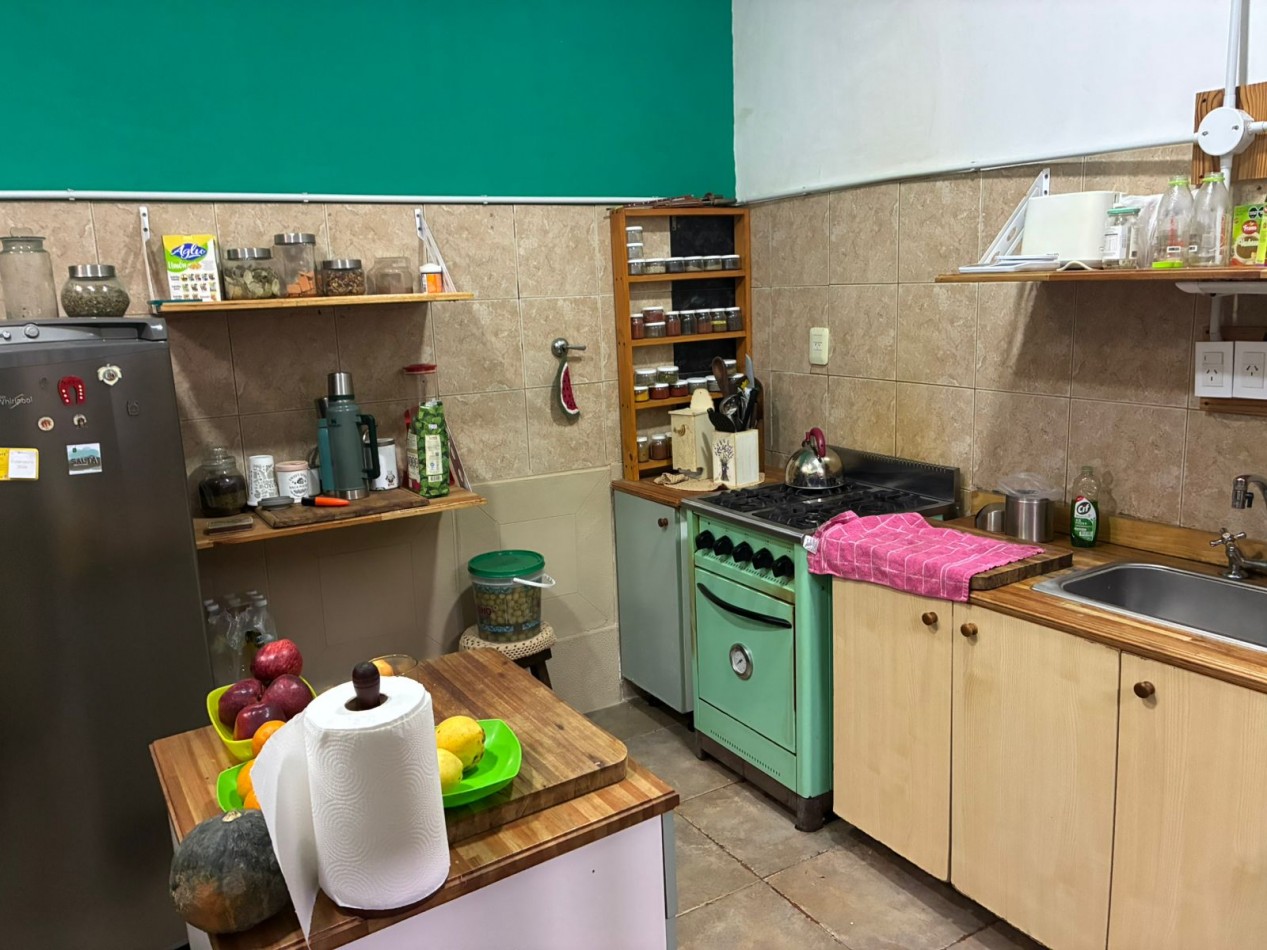Av- Inmueble 4amb desarrollado en lote propio con entrada tipo PH