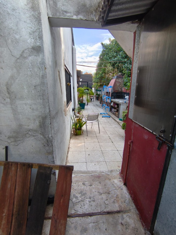 Av- Inmueble 4amb desarrollado en lote propio con entrada tipo PH