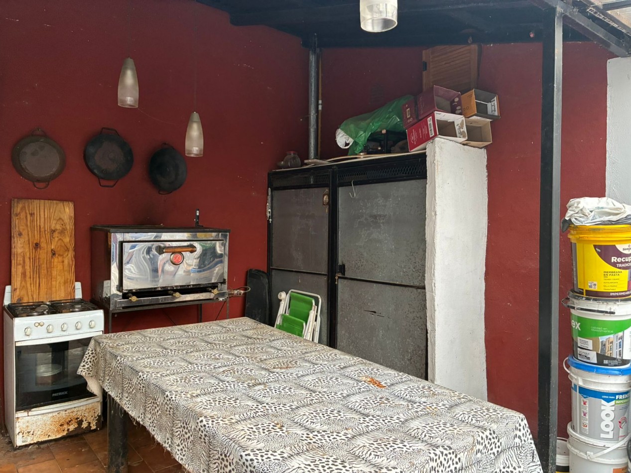 Av- Inmueble 4amb desarrollado en lote propio con entrada tipo PH