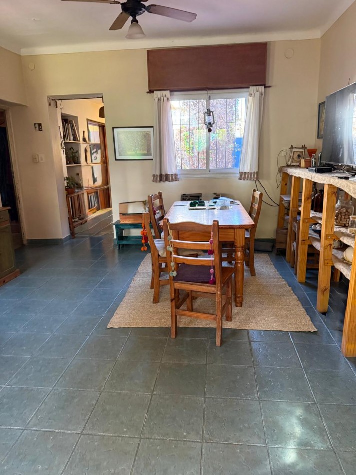 AJ - CASA 5 AMBIENTES QUILMES OESTE