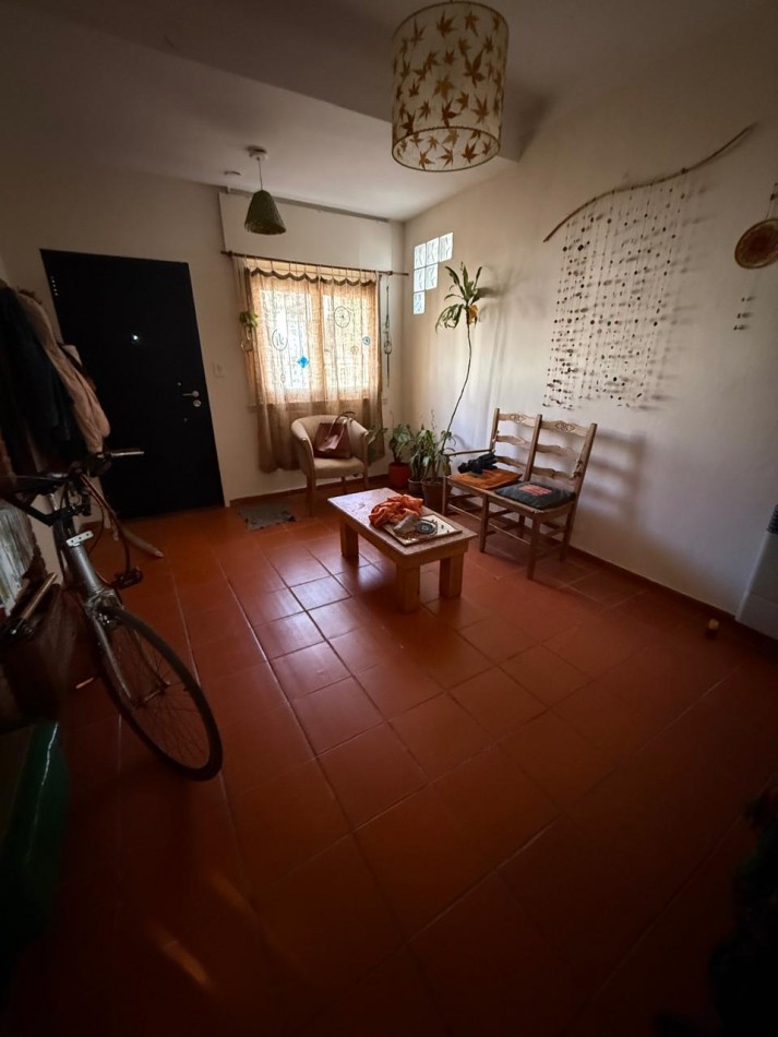 AJ - CASA 5 AMBIENTES QUILMES OESTE