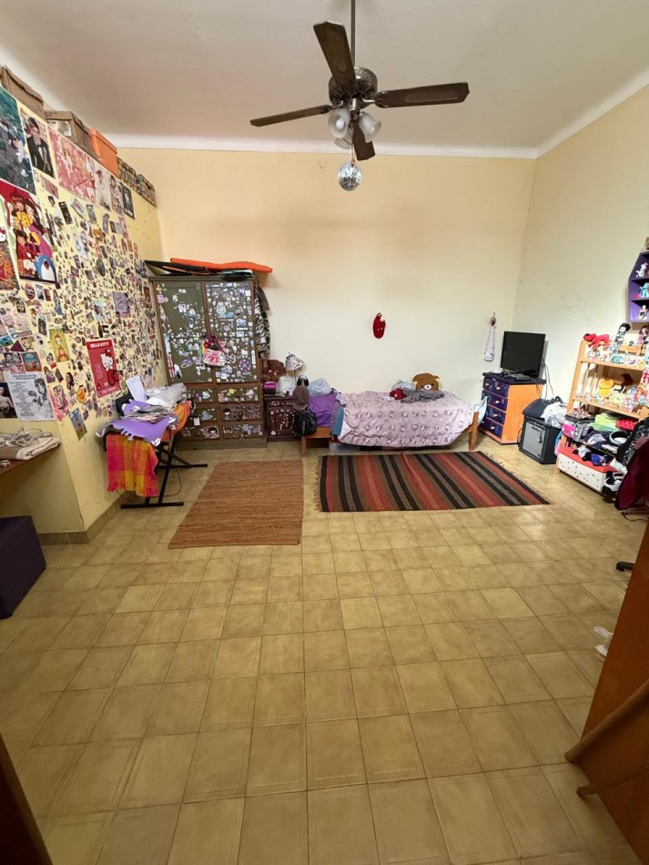 AJ - CASA 5 AMBIENTES QUILMES OESTE