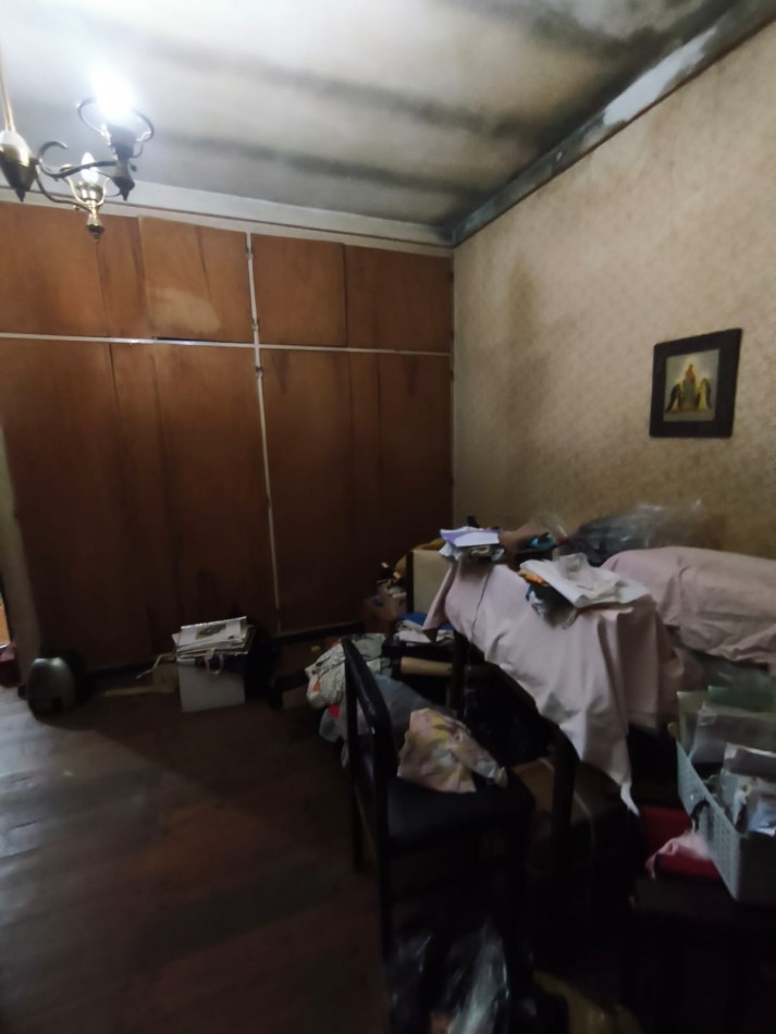 LP - Venta casa con gran lote en Quilmes centro