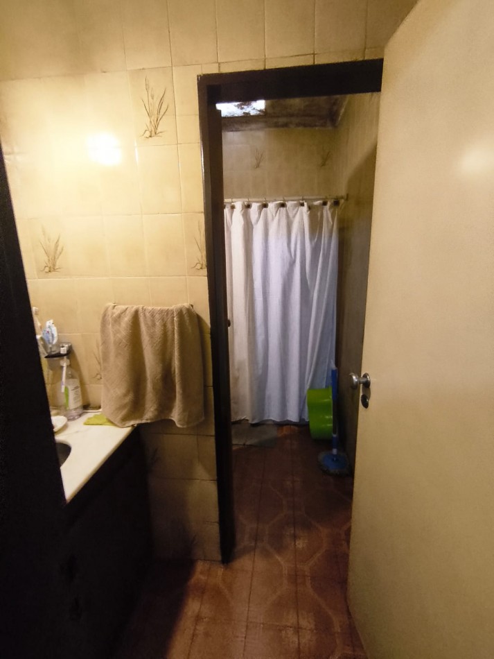 LP - Venta casa con gran lote en Quilmes centro