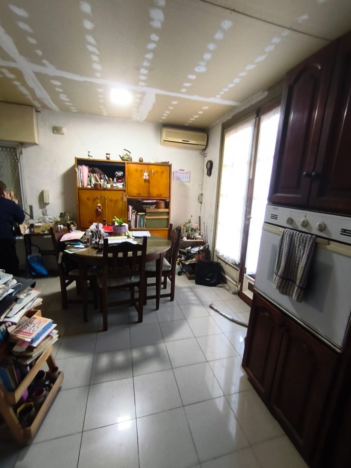 LP - Venta casa con gran lote en Quilmes centro
