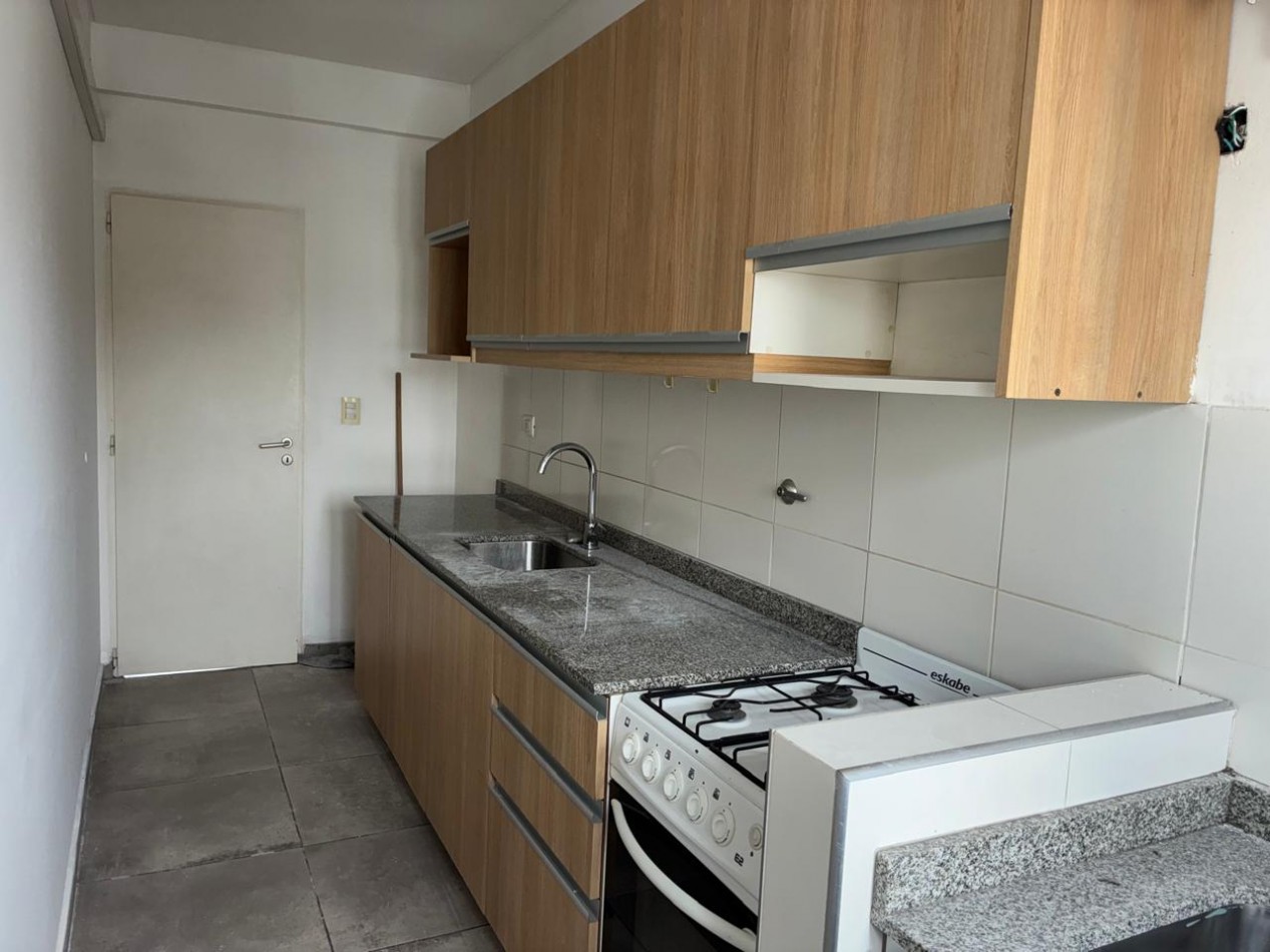 RS - Hermoso departamento 2 ambientes en Quilmes centro 