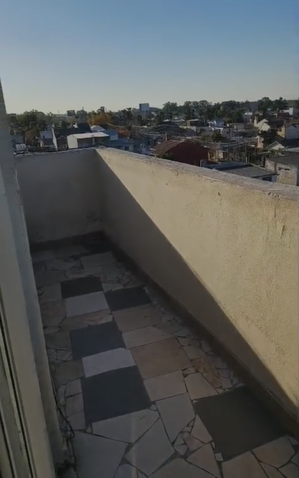 FV (BF) Monoambiente con terraza en Quilmes 