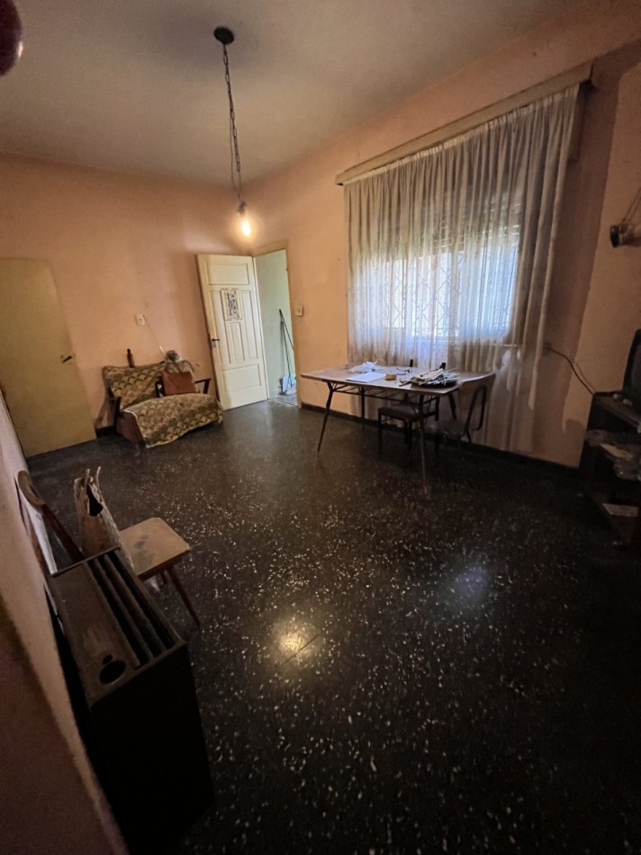 AJ Casa 3 dormitorios con amplio jardin APTA CREDITO