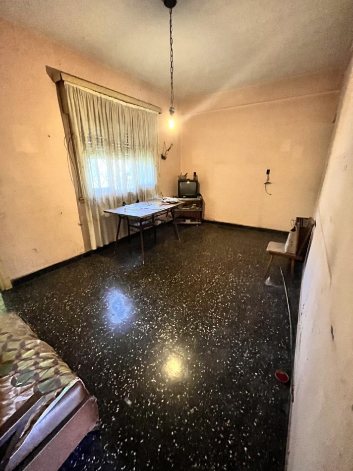AJ Casa 3 dormitorios con amplio jardin APTA CREDITO