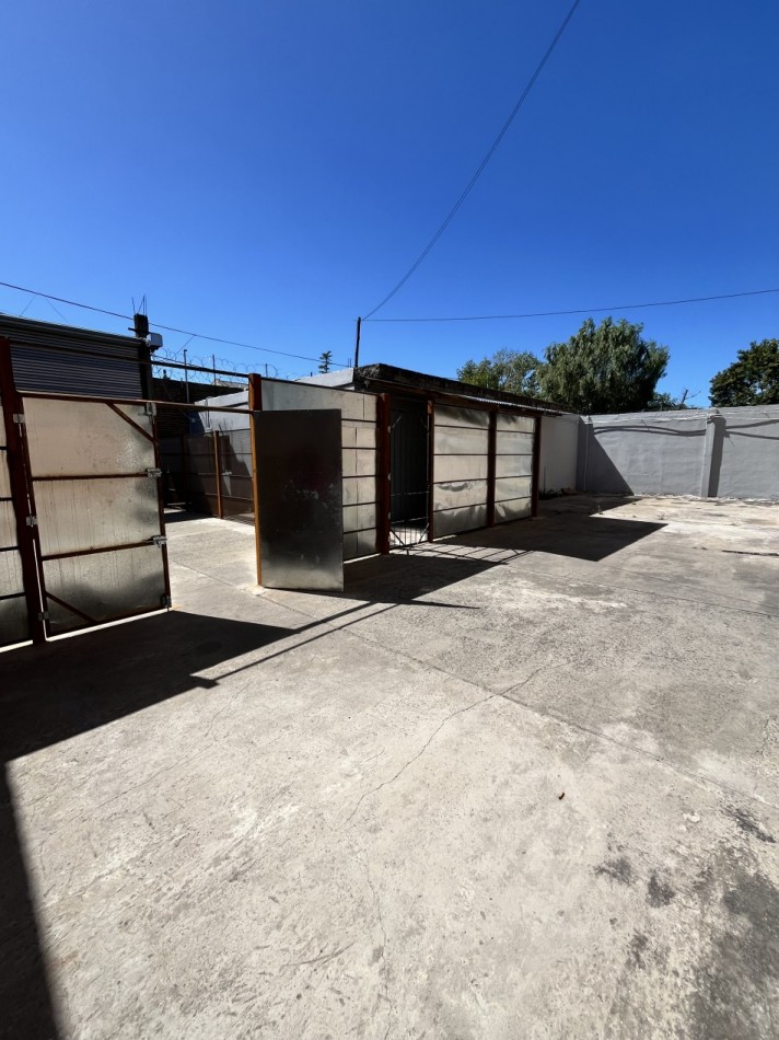AJ DEPOSITOS 1200 m2 en excelente estado Berazategui