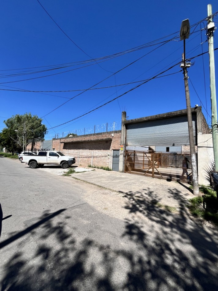 AJ DEPOSITOS 1200 m2 en excelente estado Berazategui